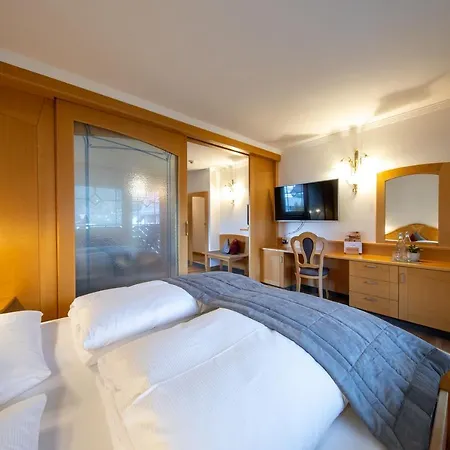 Aktiv & Wellnesshotel Zentral Hotel 4*