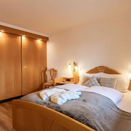 Hotel Aktiv & Wellnesshotel Zentral 4*