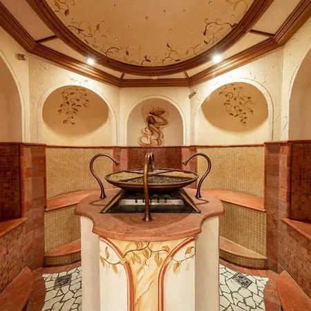 Aktiv & Wellnesshotel Zentral 4*